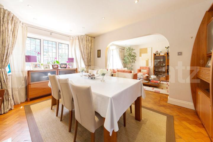 A Beautiful double receptioned 4 bedroom house in the hampstead suburbs Brim Hill, Hampstead Garden Suburb 
